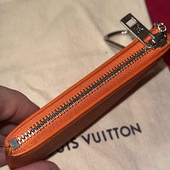 Louis Vuitton orange aerogram key pouch clea cles coin purse charm - Picture 8 of 13